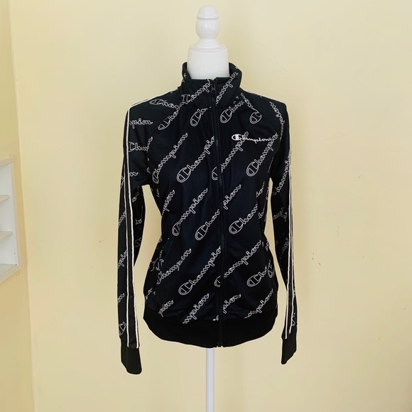 CHAMPION - Picture 3 of 7